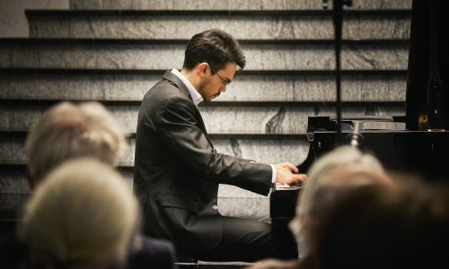Internationale Sommer-Klavierakademie Disentis präsentiert: Ivan Bašić, Serbien