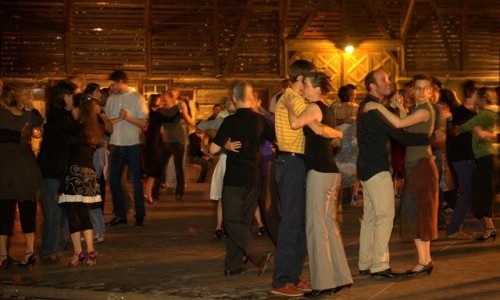 Tanzen im Schlosshof | Tango Milonga mit che tango!