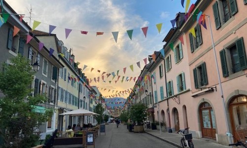 Atelier rooftop @CrisAnzules située au 17 avenue Vibert à Carouge - Carouge