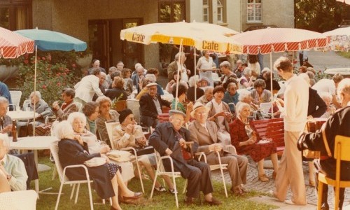Schabbes, Schnitzel, Mehrbettzimmer