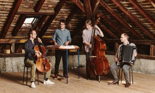 Viertaktmotor - Aktuelle Schweizer Volksmusik