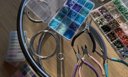 Perlen, Draht und Fantasie - kreiere deinen Schmuck