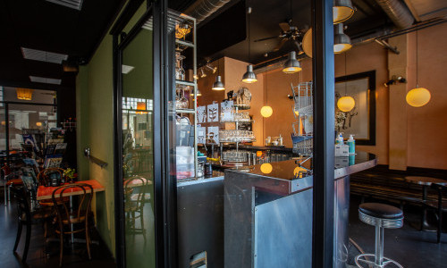 Atomic Caf&eacute;