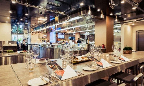 More than a dinner. Gastkoch André Kneubühler im Montana.