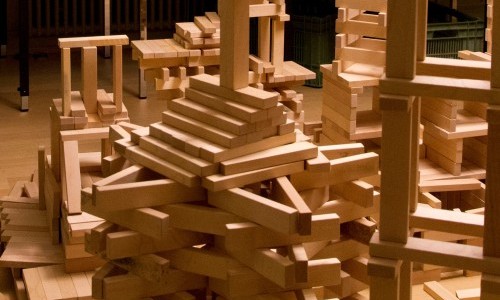 Städte bauen in der Holzwerkstatt: Mittwochatelier für Kinder