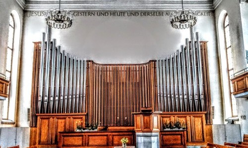 Rund um die Kirche Platte Thalwil