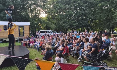 Tarkabarka Wanderb&uuml;hne