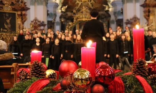 Gemeinsames Weihnachtslieder-Singen