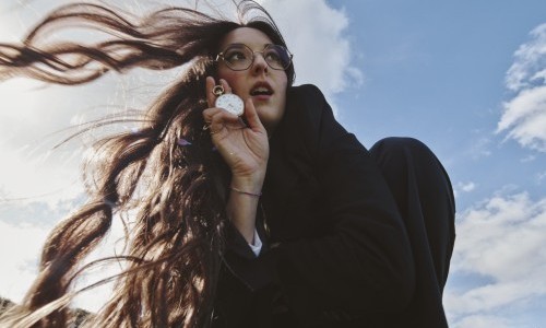 Veronica Fusaro        Looking for Connection