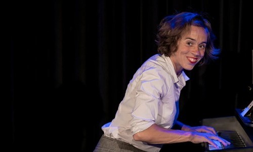 Judith Bach alias Claire: Streuselkuchen &ndash; ein St&uuml;ck f&uuml;r alle