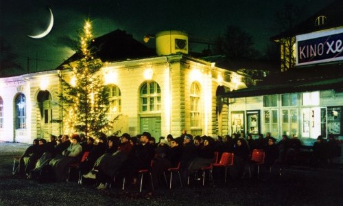 Xmas-Open-Air Xenix: Petite fille