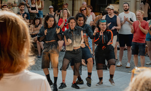 parade d&rsquo;intimidation aigre douce