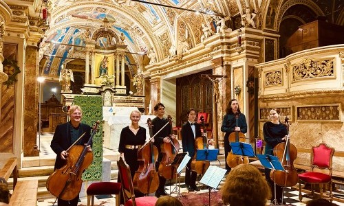 Konzert &laquo;Cellokl&auml;nge zwischen Bach und Tango&raquo; &ndash; Acht Celli im Dialog der Zeiten