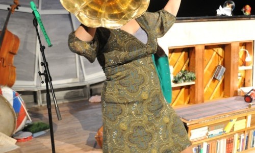 Vorstadttheater Basel - FRAU K&Auml;GIS NACHTMUSIK