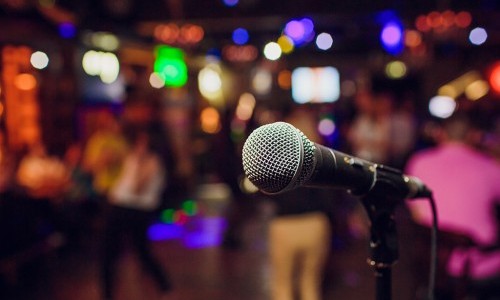 Karaoke in der U-Boot Bar!