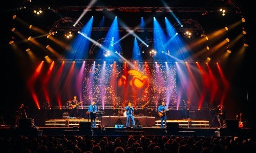 Bee Gees by MainCourse