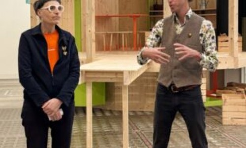 Visite comment&eacute;e de l'exposition matali crasset