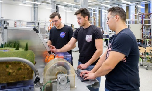 Rue de l´Industrie 23 (entrée nord) - Aula Énergypolis HES-SO Valais-Wallis