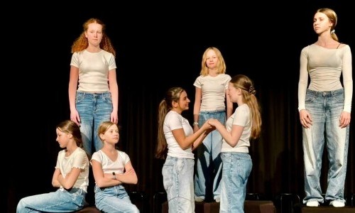 &laquo;Gef&uuml;hle versch&uuml;ttet&raquo; &ndash; Kinder spielen Theater
