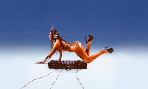 NEOPERREO: LIZZ, TOMASA DEL REAL, Orfigyal, PAPI ESCORPIO, Mafia Princess