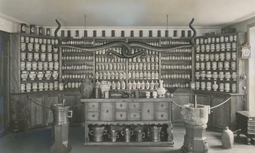 100 Jahre Pharmaziemuseum der Universität Basel