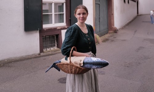 Familienrundgang: Brunnenwasser, Dienstb&uuml;chlein und Seidenband