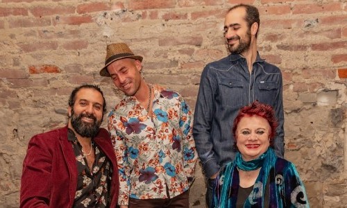 MITTENDRIN: Quartett K&uuml;ffer-Perrin-Schiavano-Gigena und Naty Cabrera