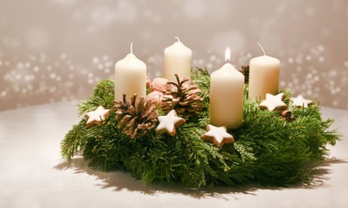 «Sinnend geh ich durch die Gassen, alles sieht so festlich aus»