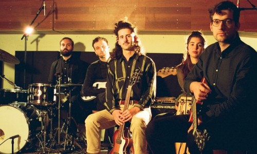 Say Hi to the Storks – Den Dala auf Tour