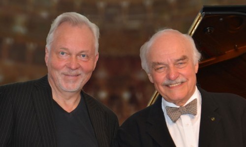 Es gibt nichts Gutes, ausser: Charles Brauer tut es, lesend, erz&auml;hlend