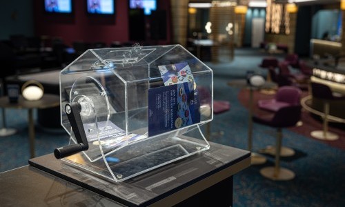 DER 13TE - DER NEUE GL&Uuml;CKSTAG