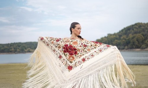TEVANA feat. Marina Paje & Arturo Ram&oacute;n