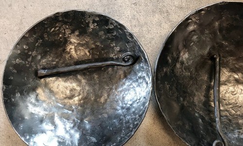 Klangschalen schmieden