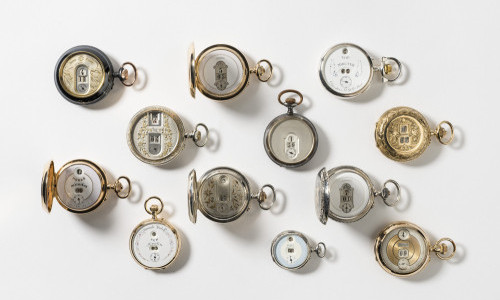 Gastspiel: Die Anf&auml;nge der Digitaluhr &ndash; Zw&ouml;lf Sprungziffernuhren aus der Sammlung Alex Kuhn