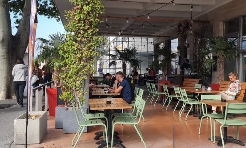 Rendez-vous devant le Buffet de la Gare