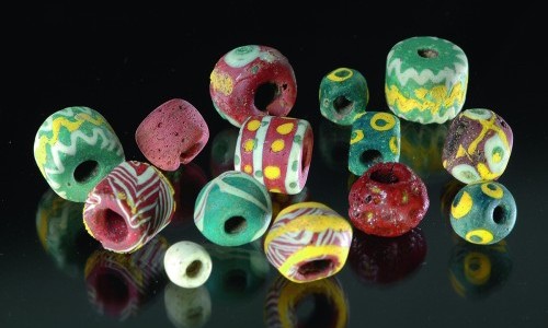 Bunt und rund &ndash; Glasperlen drehen