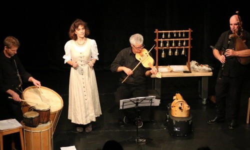 Neujahrsfest mit alten Liedern und Tänzen aus der Schweiz