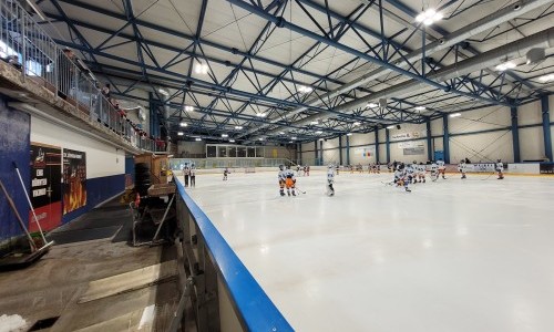 Eissporthalle B&auml;retswil