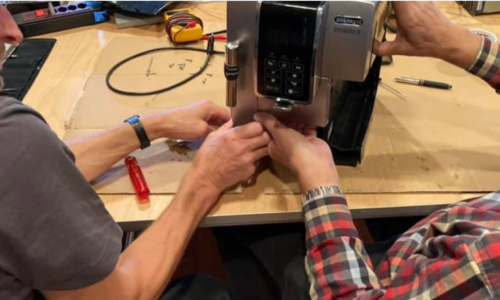Repair Caf&eacute;