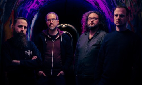 Hathors (CH) + Inspired by Illusions (DE)