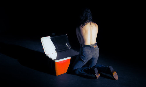 Tanz in Bern: Sylvie Robinson &laquo;TREMOR&raquo;