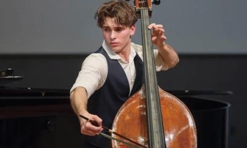 Marc Andr&eacute;, Kontrabass Sebastian Lang-Lessing  | Abo A (2 von 3)