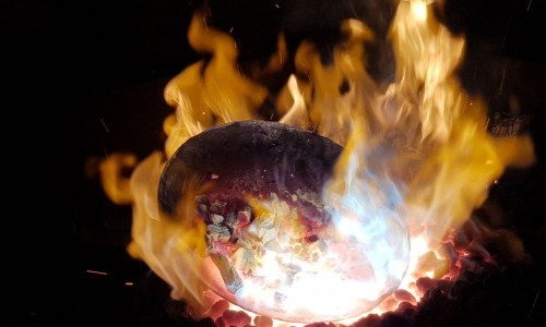 Klangschalen schmieden