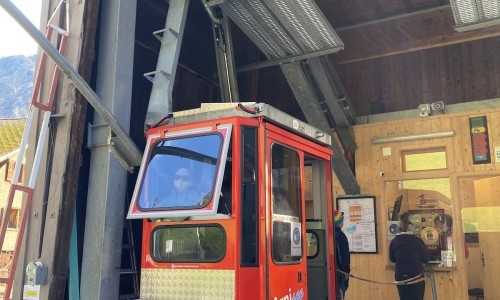 Luftseilbahn Intschi-Arnisee