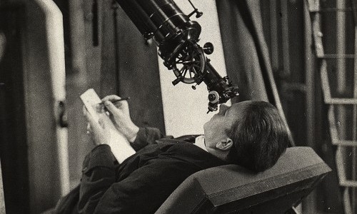 Von Urknall, schwarzen L&ouml;chern und Leben im All