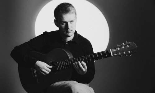 TRAFO: Gitarrenmusik mit Amando Gnos