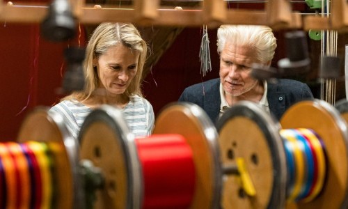 Seidenband &ndash; Kapital, Kunst & Krise: Webstuhl-Vorf&uuml;hrung