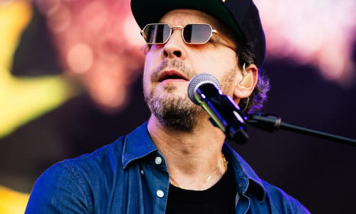 GAVIN DEGRAW