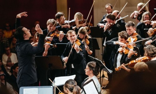 UTOPIA ORCHESTRA: Von Engeln und Titanen